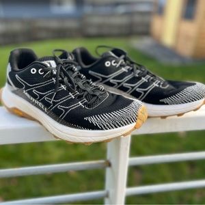 Men’s trail shoes
